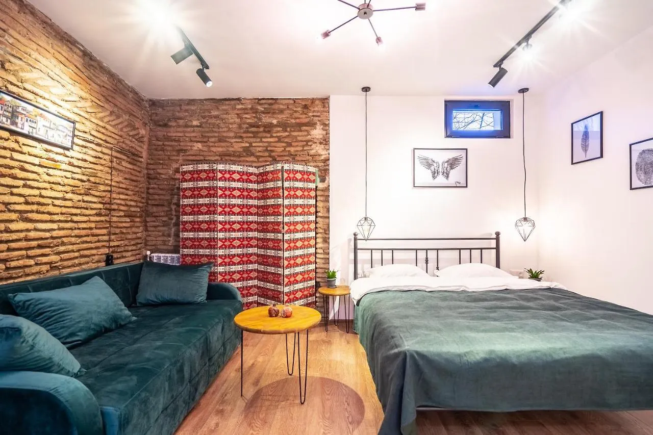 Апартаменты Old Town Studio Stylish & Central Тбилиси
